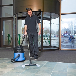 Numatic WBV-370 NX battery pro wet vacuum - 1 battery kit