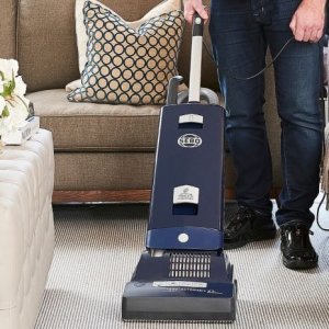 Sebo 31cm wide upright vacuum cleaner with auto height adjustment 890 watt motor  XP10