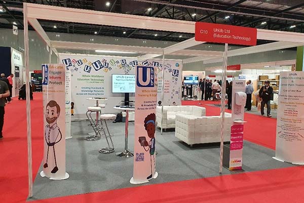 UhUb stand